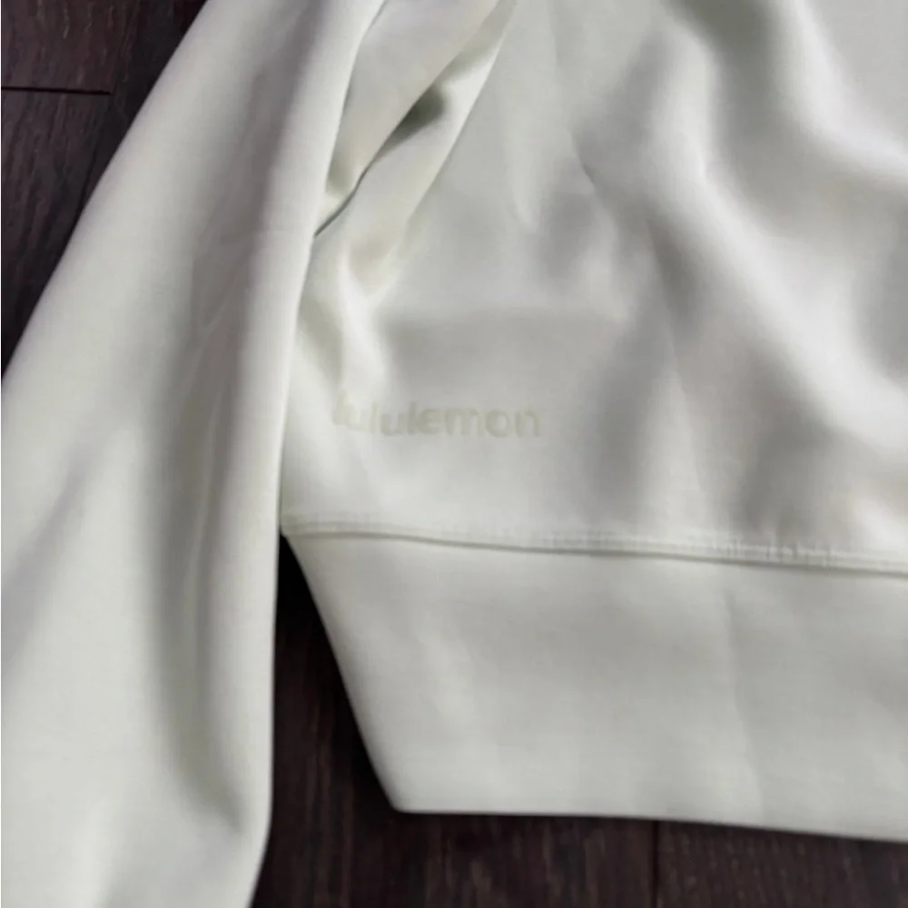 Lululemon softstreme Sweatshirt - Picture 8 of 8